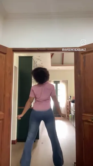 Varsenex Pink Shirt Dance Tease OnlyFans Video Leaked