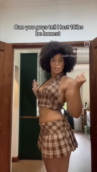 Varsenex Plaid Crop Top Tease OnlyFans Video Leaked