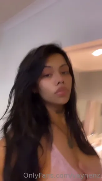 Vaynenz Pink Lace Bra Tease OnlyFans Video Leaked