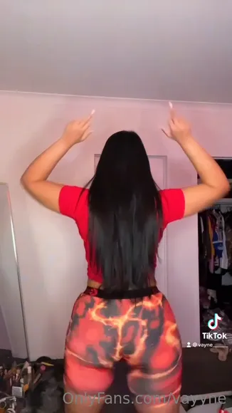 Vaynenz Red Top And Lava Pants OnlyFans Video Leaked
