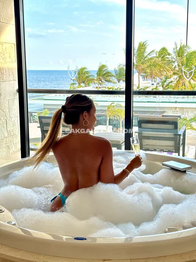 Veronicaweffer Exclusive Leaked Nude OnlyFans #12722136