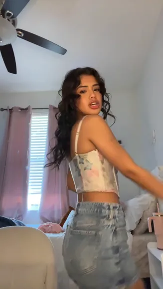 Victoria Floral Crop Top Dance OnlyFans Video Leaked