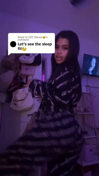 Victoria Sleepwear Tease Display OnlyFans Video Leaked