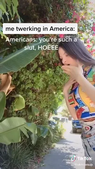 Victoriapfeifer Twerking In Short Shorts OnlyFans Video Leaked