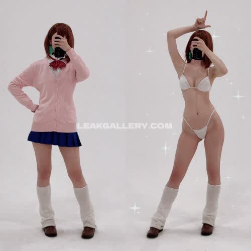 Vinnegal Schoolgirl Outfit to Bikini OnlyFans Photo Leaked