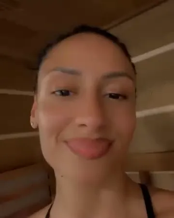 violetadeemoves