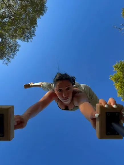 Violetadeemoves Outdoor Push Up Display OnlyFans Video Leaked