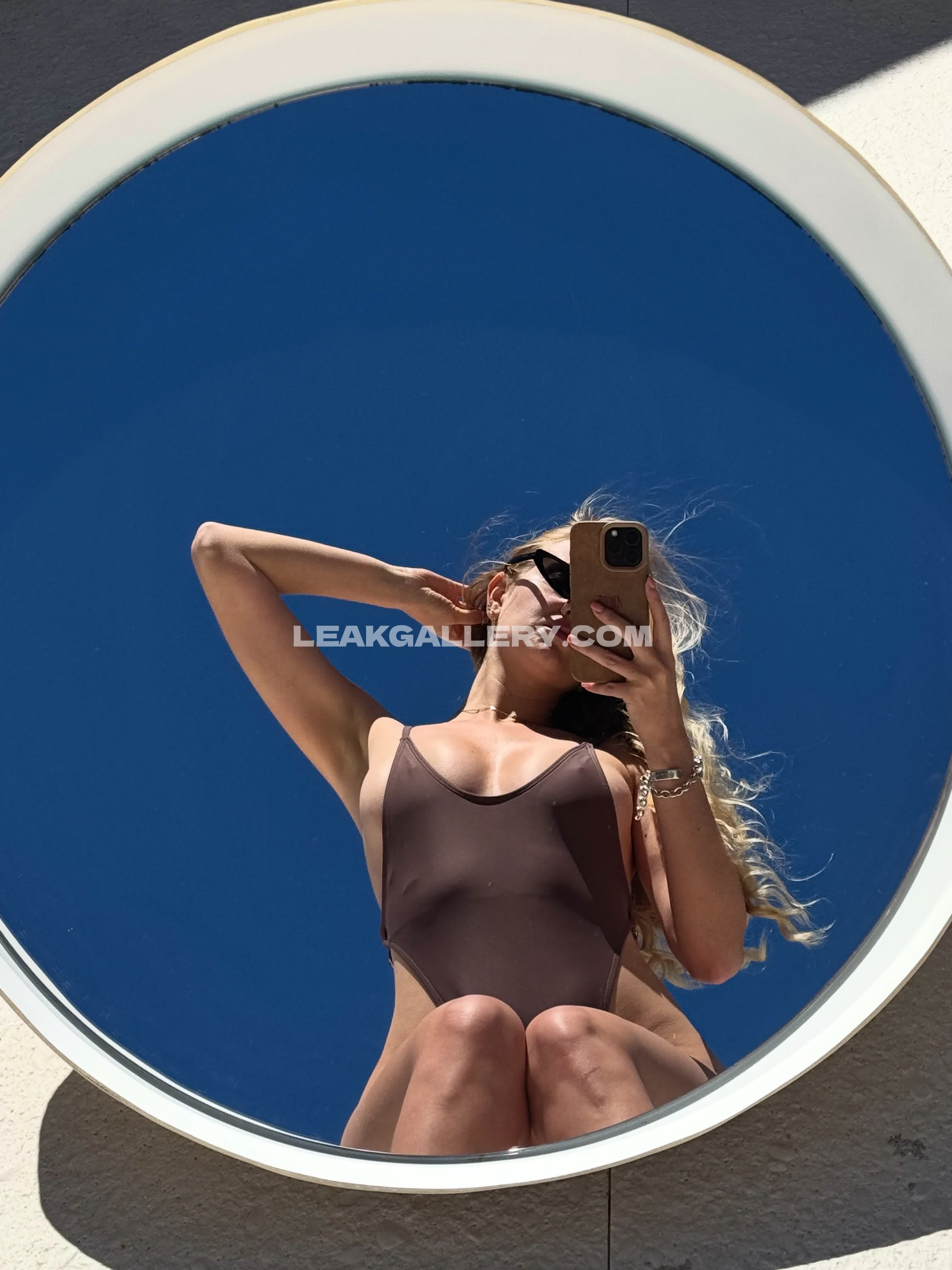 Vladababe / ladababy / vladaelfie Exclusive Leaked Nude OnlyFans #12842069