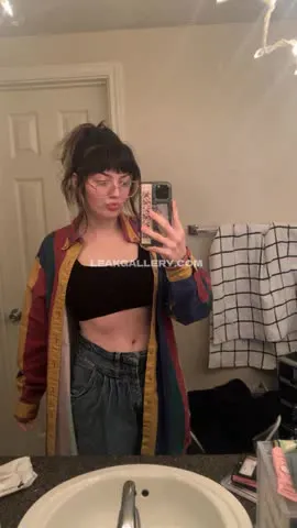 Waluiguigui Crop Top Belly Tease OnlyFans Photo Leaked