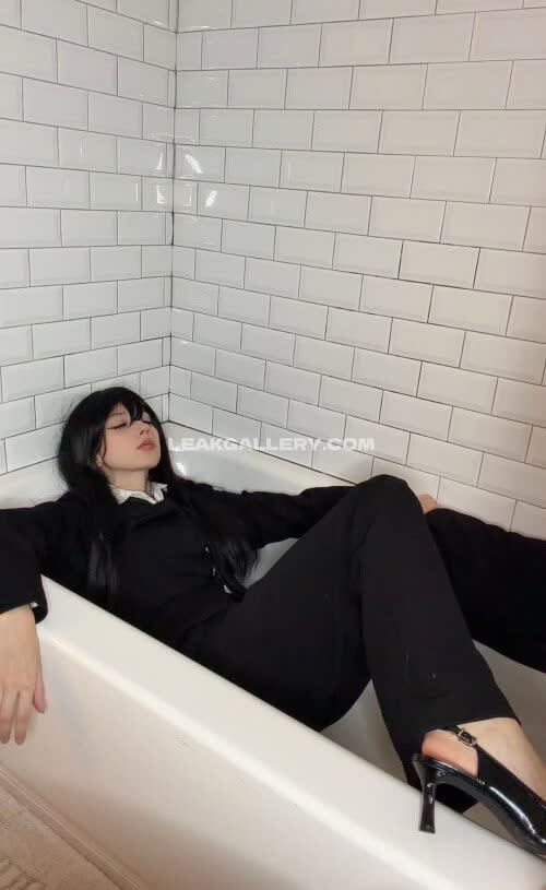 Jillynozomi / Whatthisworldiscomingto Exclusive Leaked Nude OnlyFans #14545756