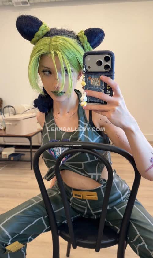 Jillynozomi / Whatthisworldiscomingto Exclusive Leaked Nude OnlyFans #14497278