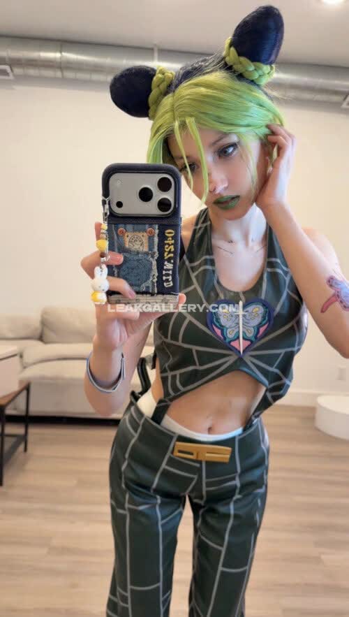 Jillynozomi / Whatthisworldiscomingto Exclusive Leaked Nude OnlyFans #14575619