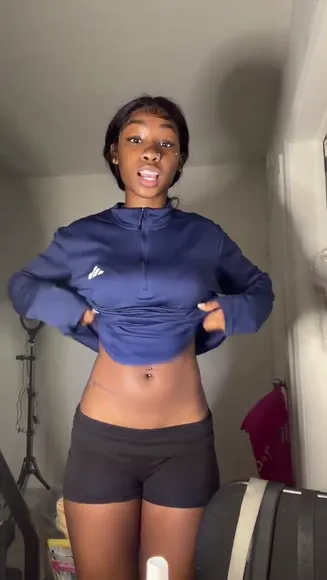 Whererulily Midriff Baring Crop OnlyFans Video Leaked