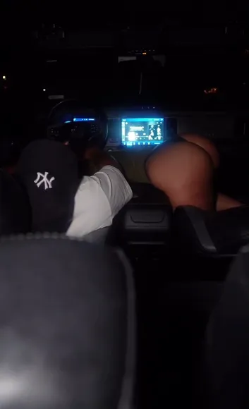 Who_is_this Naked Ass In Car OnlyFans Video Leaked