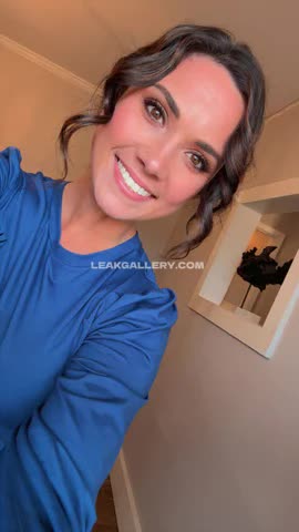 Who_is_this Blue Top Selfie Pose OnlyFans Photo Leaked
