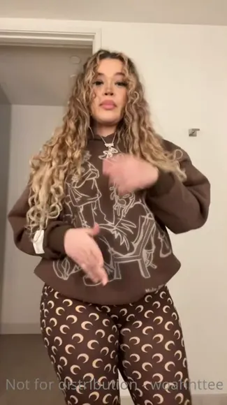Woahhtee Tight Pants Ass Bend OnlyFans Video Leaked