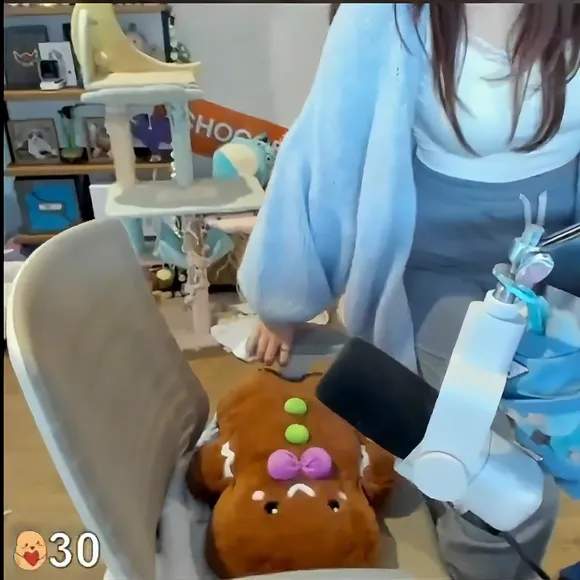Xchocobars Glasses And Headphones Tease OnlyFans Video Leaked