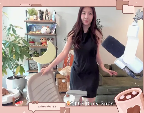 Xchocobars Backless Dress Tease OnlyFans Video Leaked