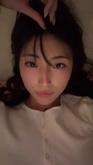 Xchocobars Button-Up Top Tease OnlyFans Video Leaked