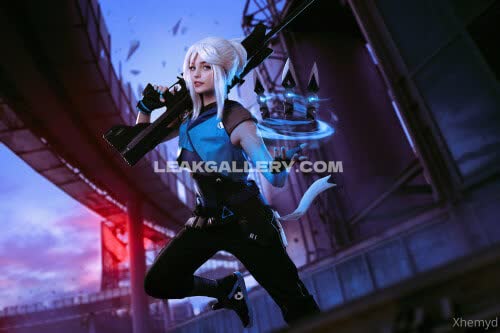Xhemyd Gun-Wielding Cosplay Pose OnlyFans Photo Leaked