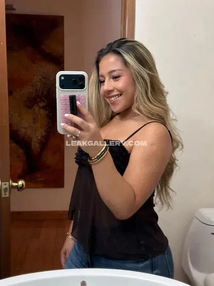 ximenaa_kstro