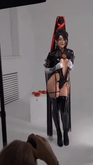 Xnekomi Latex Bodysuit Thong Pose OnlyFans Video Leaked