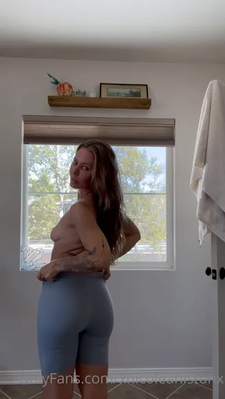 Xnicoleanistonx Naked Ass Twerking OnlyFans Video Leaked