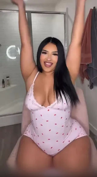 Xoxo Pink Polka Dot Bodysuit OnlyFans Video Leaked