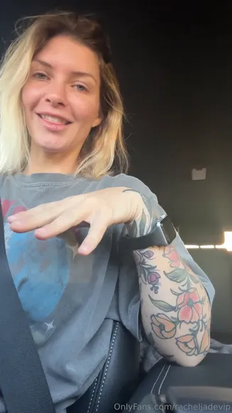 Xrxceegxrlx Tattooed Arm Flexing OnlyFans Video Leaked
