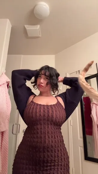 Xx.midna Backless Top Tease OnlyFans Video Leaked
