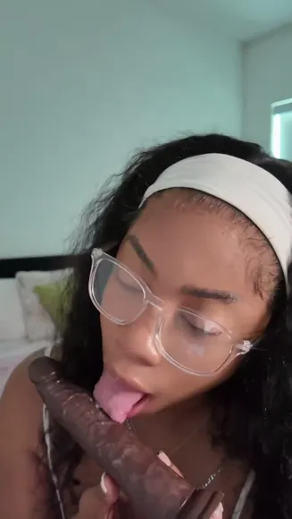 yazmynswrld video thumbnail
