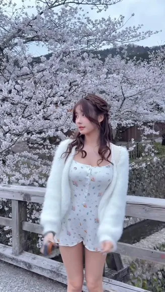 Yeonyuneko Legs In Fluffy Cardigan OnlyFans Video Leaked