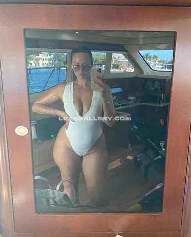 Yesjulz Exclusive Leaked Nude OnlyFans #14398942
