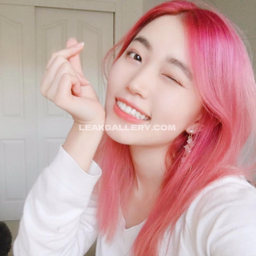 Yoojpls Exclusive Leaked Nude OnlyFans #14878192
