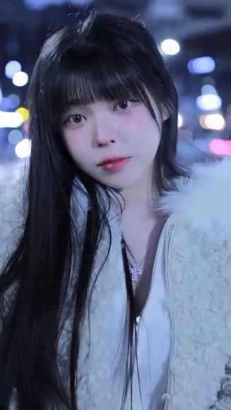You_s2_diii Fluffy Coat Tease OnlyFans Video Leaked