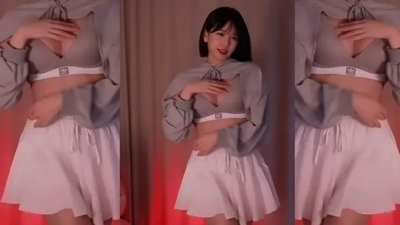 Youchi Braless Topless Tease OnlyFans Video Leaked