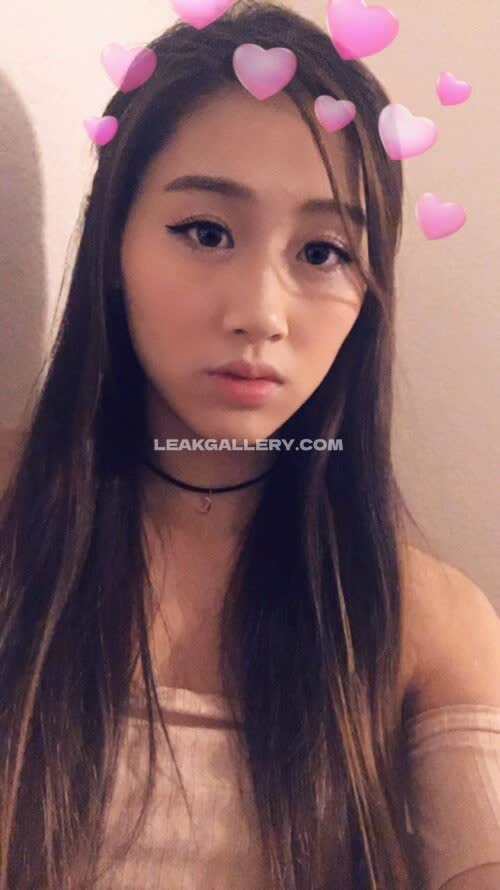 Yougelly Off Shoulder Top Tease OnlyFans Photo Leaked