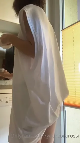 Yourcorarossi Thong Under White Tee OnlyFans Video Leaked