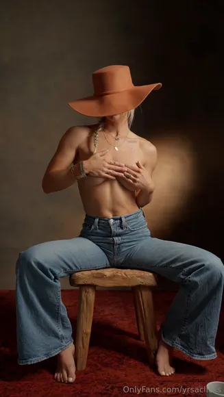 Yrsaclicks Topless Cowgirl Tease OnlyFans Video Leaked