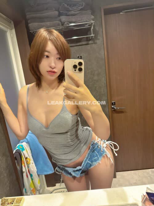 Yukakuramoti Exclusive Leaked Nude OnlyFans #12101139