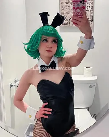 Yyuki Bunny Ears Bodysuit Pose OnlyFans Photo Leaked