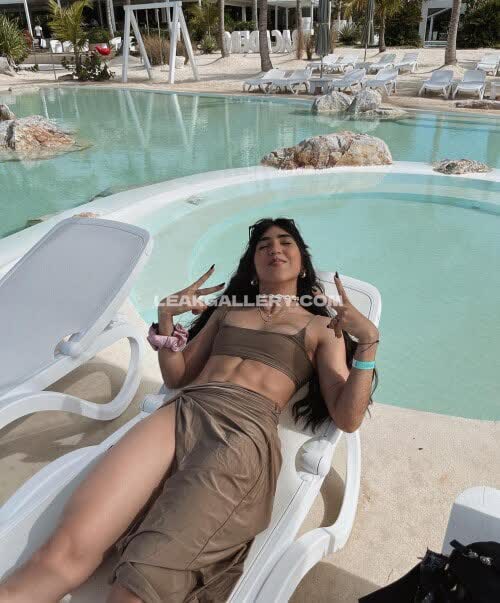 Zamirasgarcia Bikini Top Poolside Pose OnlyFans Photo Leaked