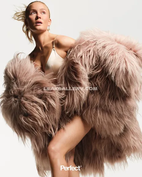 Zaralarsson Furry Coat Tease OnlyFans Photo Leaked