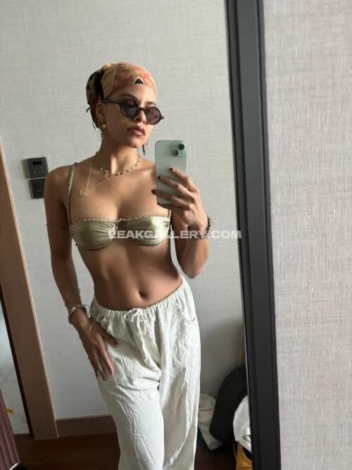 Zaziebeetz Exclusive Leaked Nude OnlyFans #12111686