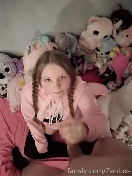 Zenlux- Oral Sex Performance OnlyFans Video Leaked