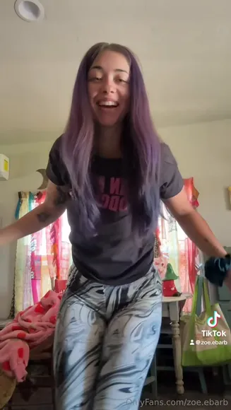 Zoe Ebarb Bending Over Yoga Pants OnlyFans Video Leaked
