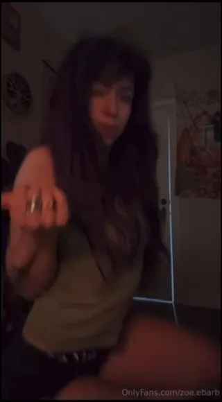 Zoe Ebarb Tight Shorts Twerk OnlyFans Video Leaked