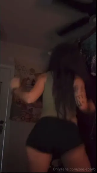 Zoe Ebarb Shorts And Crop Top Dance OnlyFans Video Leaked