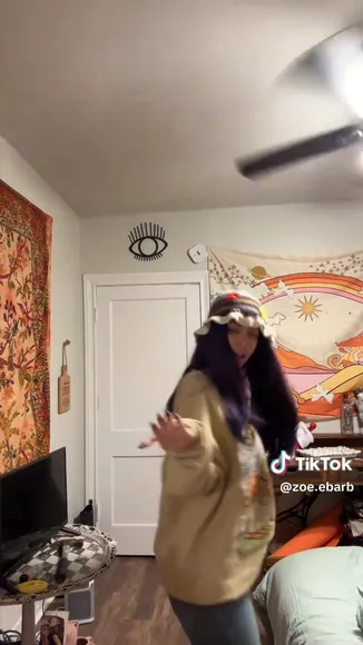 Zoe Ebarb Midriff Baring Dance OnlyFans Video Leaked