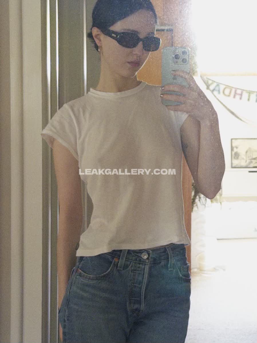 Zoeshutup Exclusive Leaked Nude OnlyFans #12749670